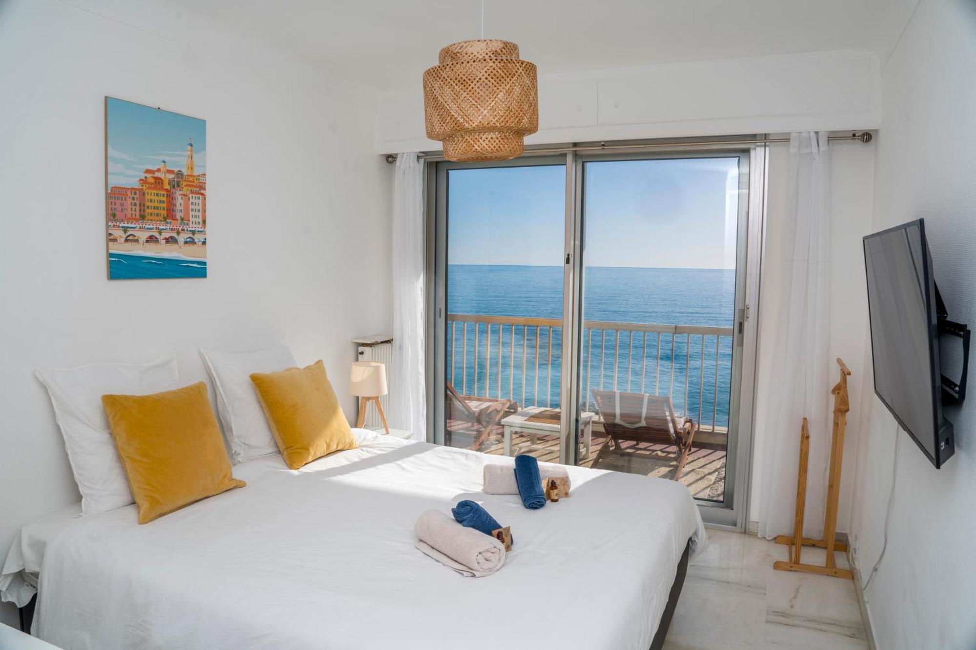Le Dauphin - Front De - Vue Exceptionnelle * Menton